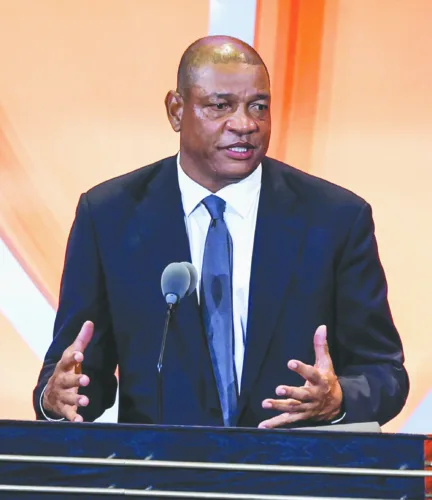 Ex-Bucks coach Rivers among basketball hall inductees